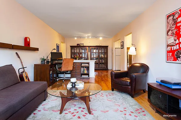 Sold by Abacus Properties | media 3
