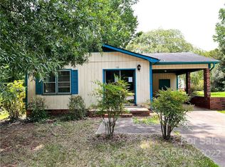 1102 N Frye Ave, Newton, NC 28658