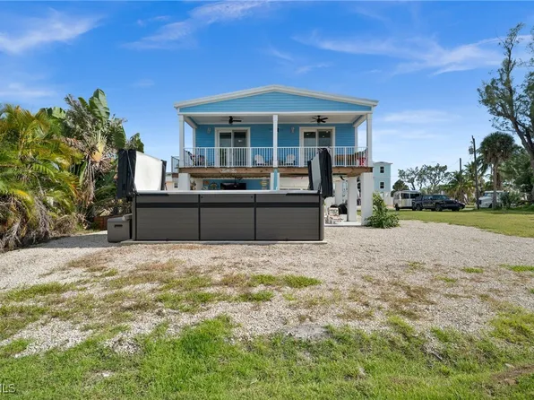 261 Donora Blvd, Fort Myers Beach, FL 33931