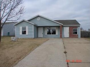 416 Village Ln, Springdale, AR 72764