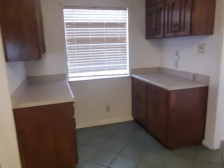 14219 Brook Hollow Blvd — Photo 9