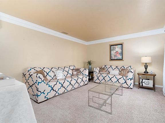 4th image of 4524 Loftwood Dr