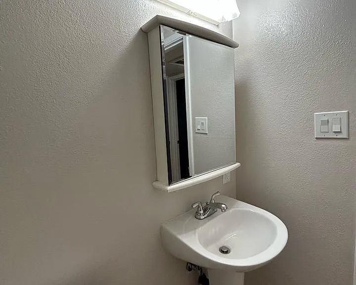 2126 S Granada Dr #2 — Photo 9
