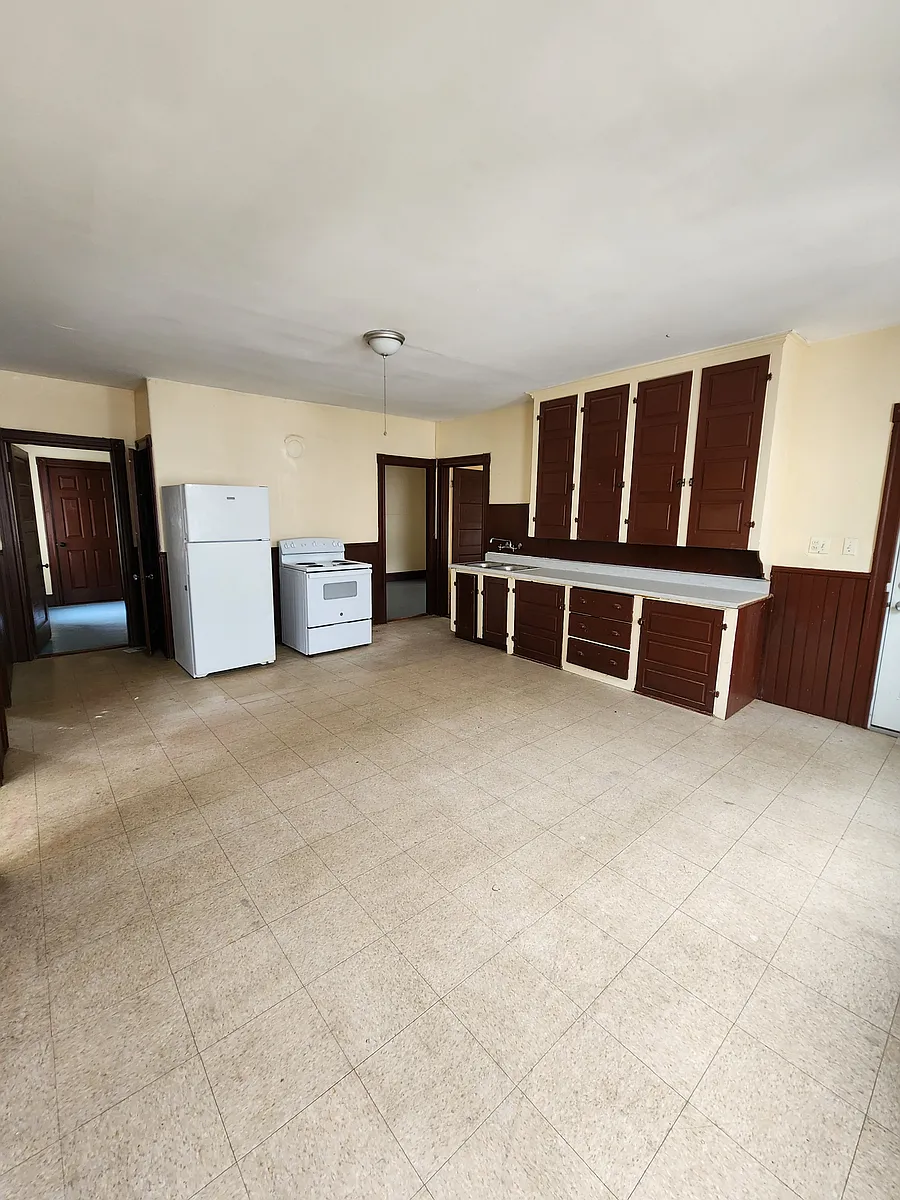 Building Photo - 58th Riv