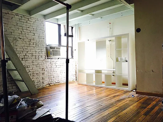 Rented by Nooklyn NYC LLC | media 12