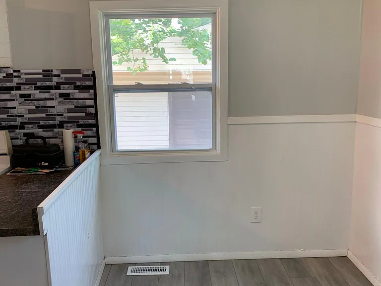 7902 Wilson St — Photo 5