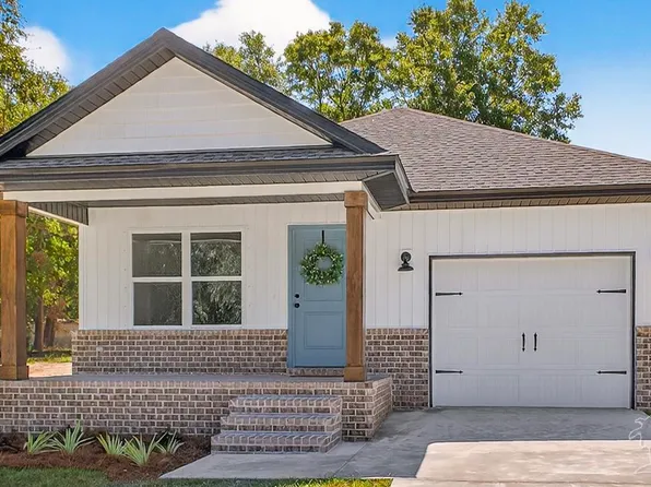 4417 Oak Ln, Milton, FL 32583
