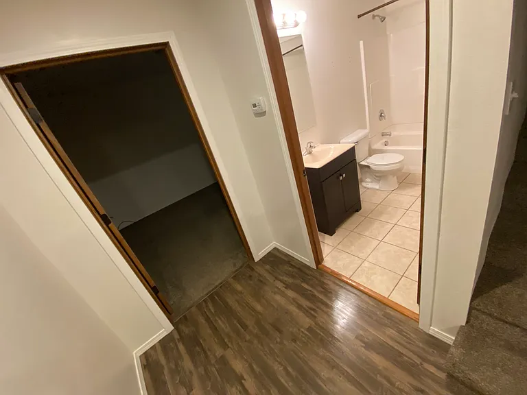 504 Thomsen Ave #504 — Photo 14