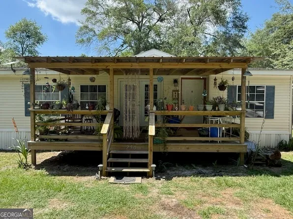 250 River Trace Rd, Hahira, GA 31632