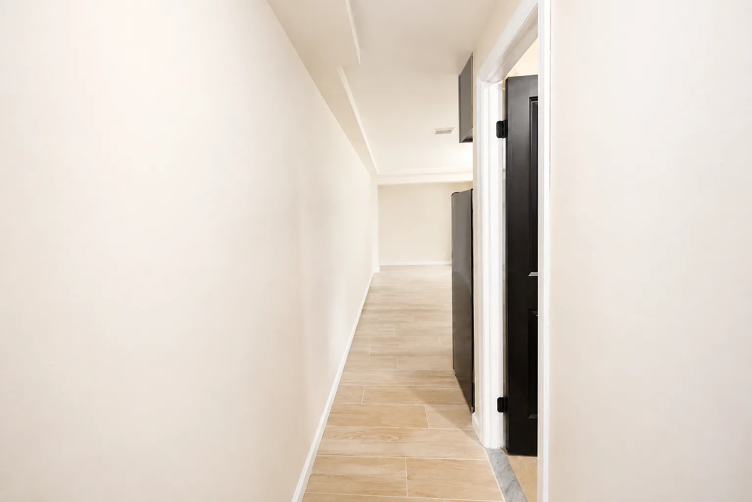 1 bed, $1,800 — Photo 3