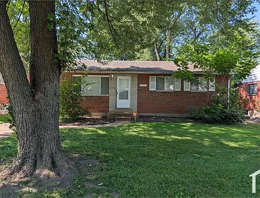 3 bed, 999 sqft, $1,250 — Photo 1