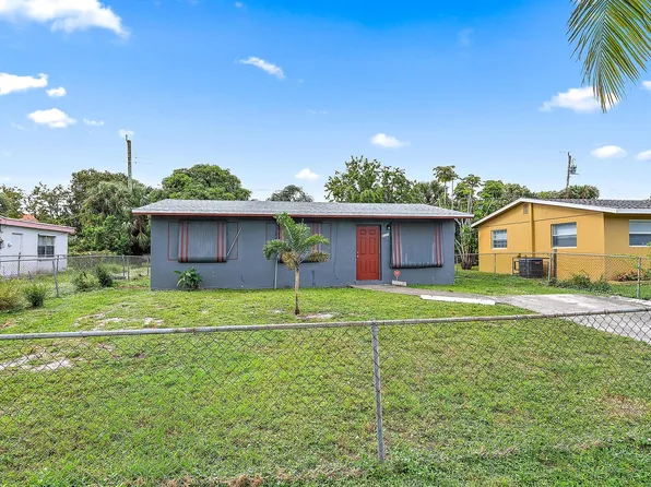 3131 T Avenue, Riviera Beach, FL 33404