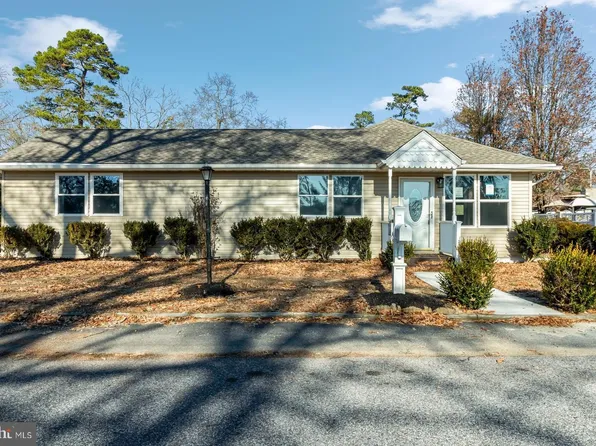 24 2nd St, Franklinville, NJ 08322