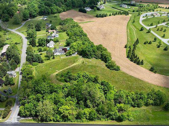 4th image of 285 Stem Rd