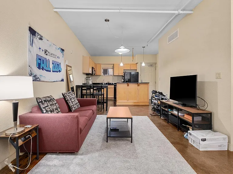 711 W 26th St #508 — Photo 16