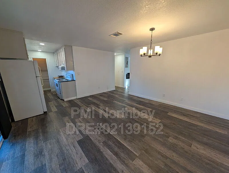 4 bed, 2.0 bath, 1920 sqft, $2,995 — Photo 3