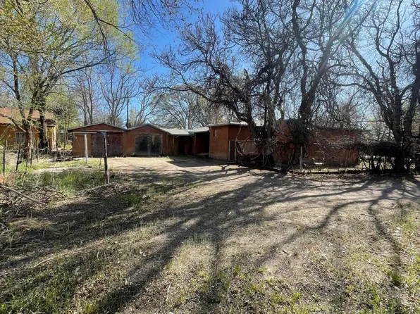 1304 La Vega Dr SW, Albuquerque, NM 87105