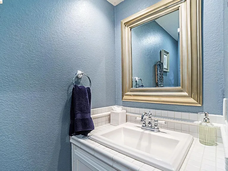 225 Portola Dr — Photo 6