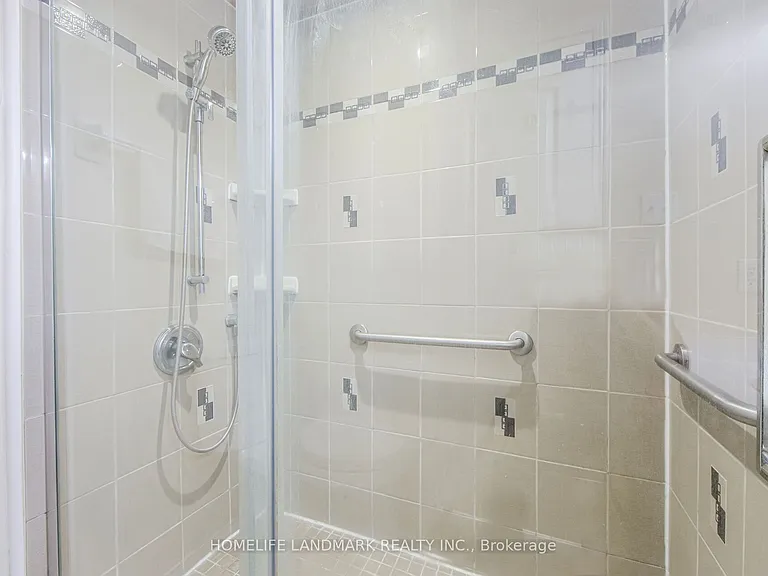 25 Warner Ave — Photo 21