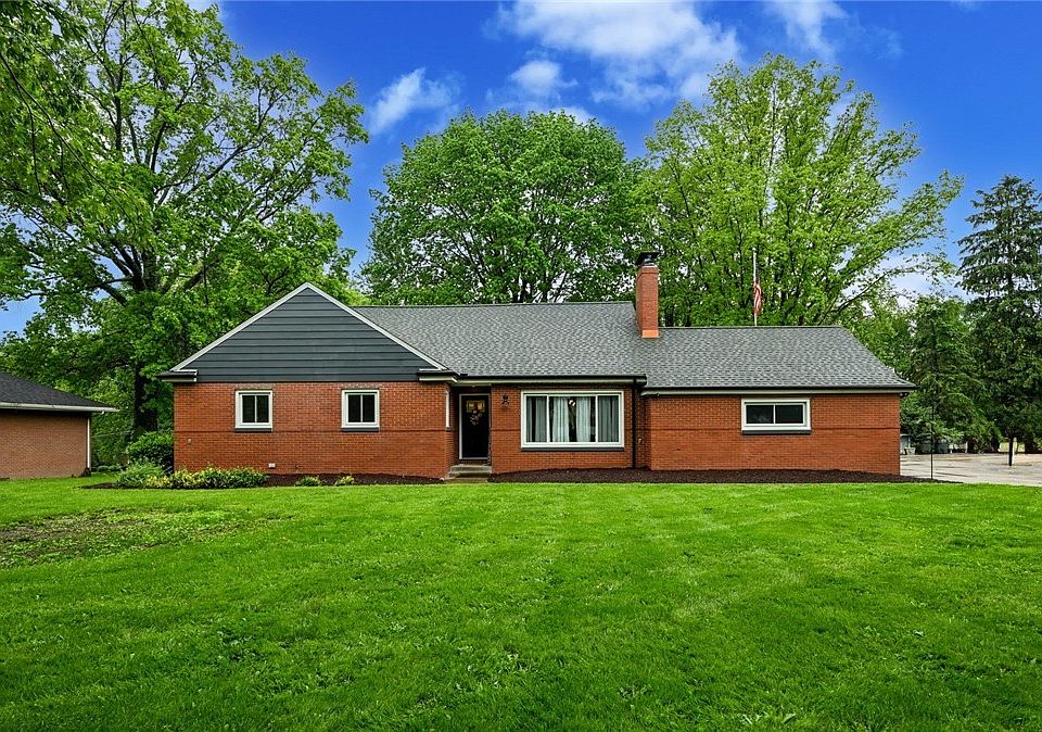 1st image of 3021 Fulton Dr NW