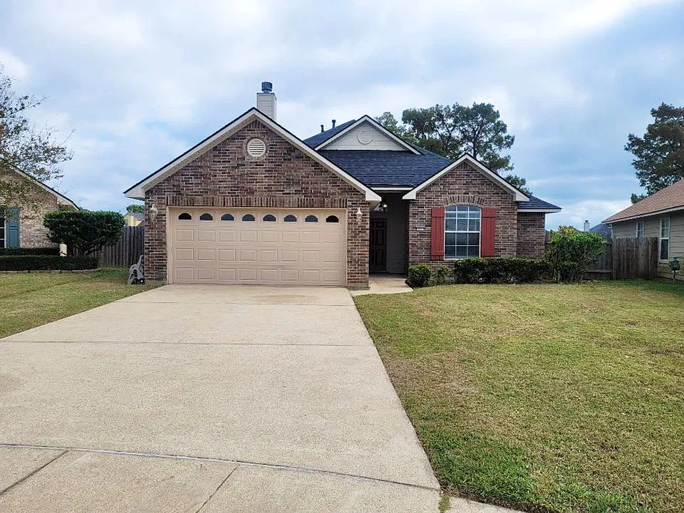 505 Gaston Cir