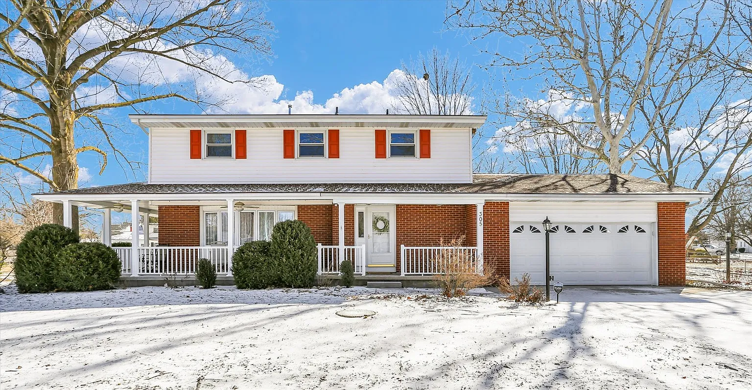 305 Pershing Ct E photo 1