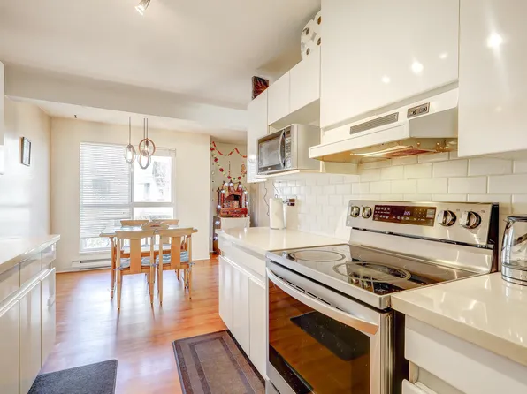 14980 101a Ave #210, Surrey, BC V3R 0T1