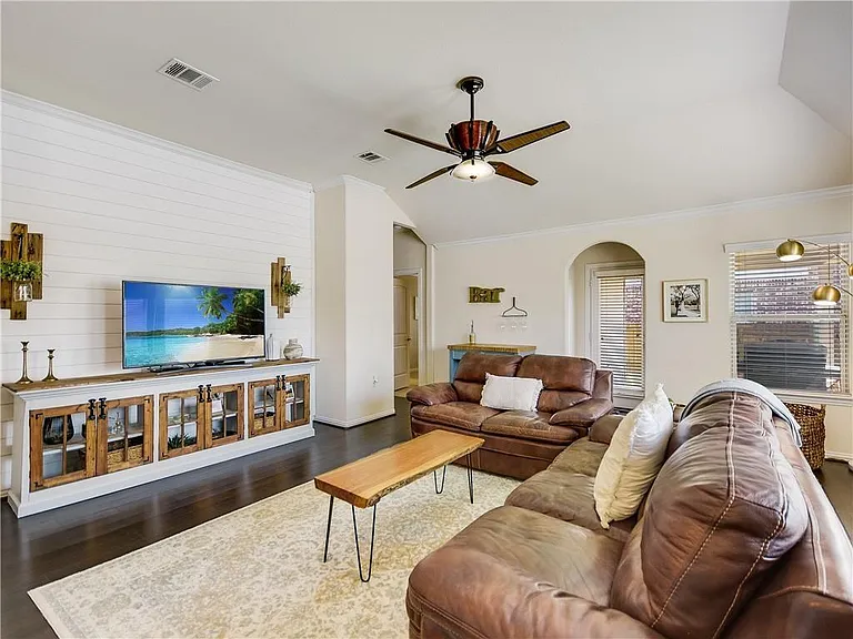 701 Cardenas Ln — Photo 11