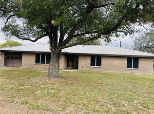 1105 Johnson St, Woodsboro, TX 78393
