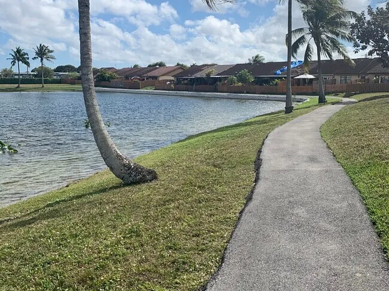 13566 SW 11th Ln — Photo 35
