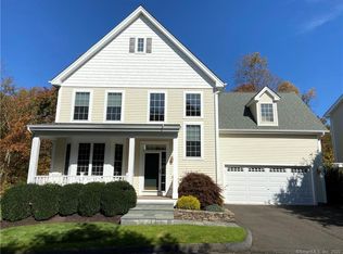 4 Jefferson Ln, Southbury, CT 06488