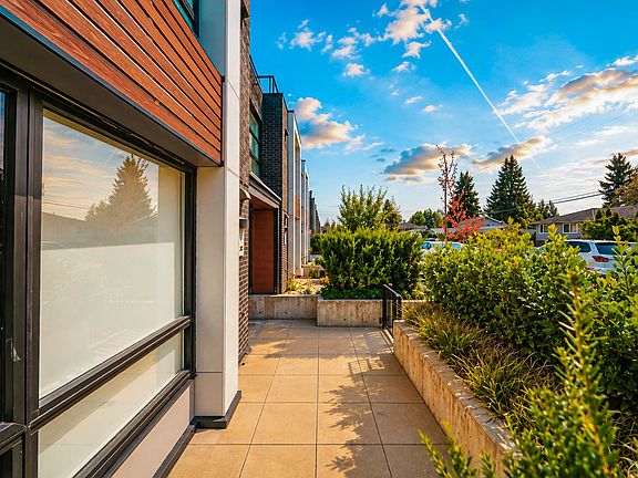 2nd image of 6085 Irmin St #302