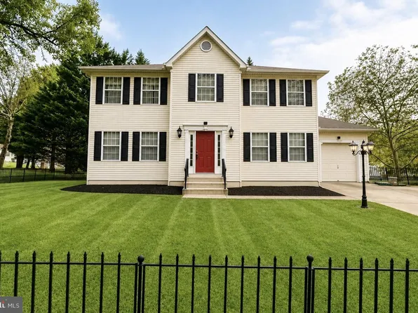 1111 Kings Heather Dr, Bowie, MD 20721