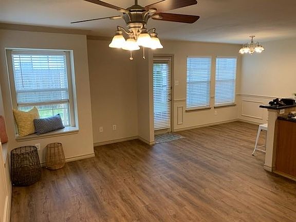 4th image of 12627 Oceanside Dr