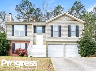 6745 Hiddenlake Dr, Rex, GA