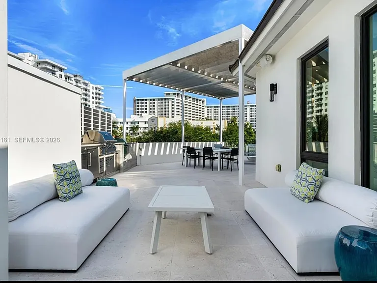 2801 Flamingo Dr — Photo 17