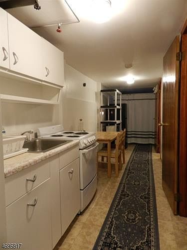 Kitchen/Hallway