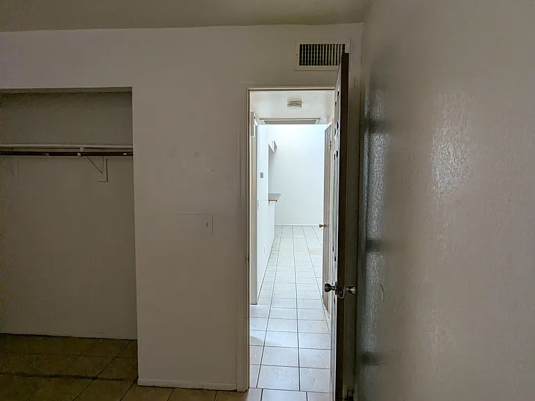 1477 E 27th Ave #1 — Photo 23