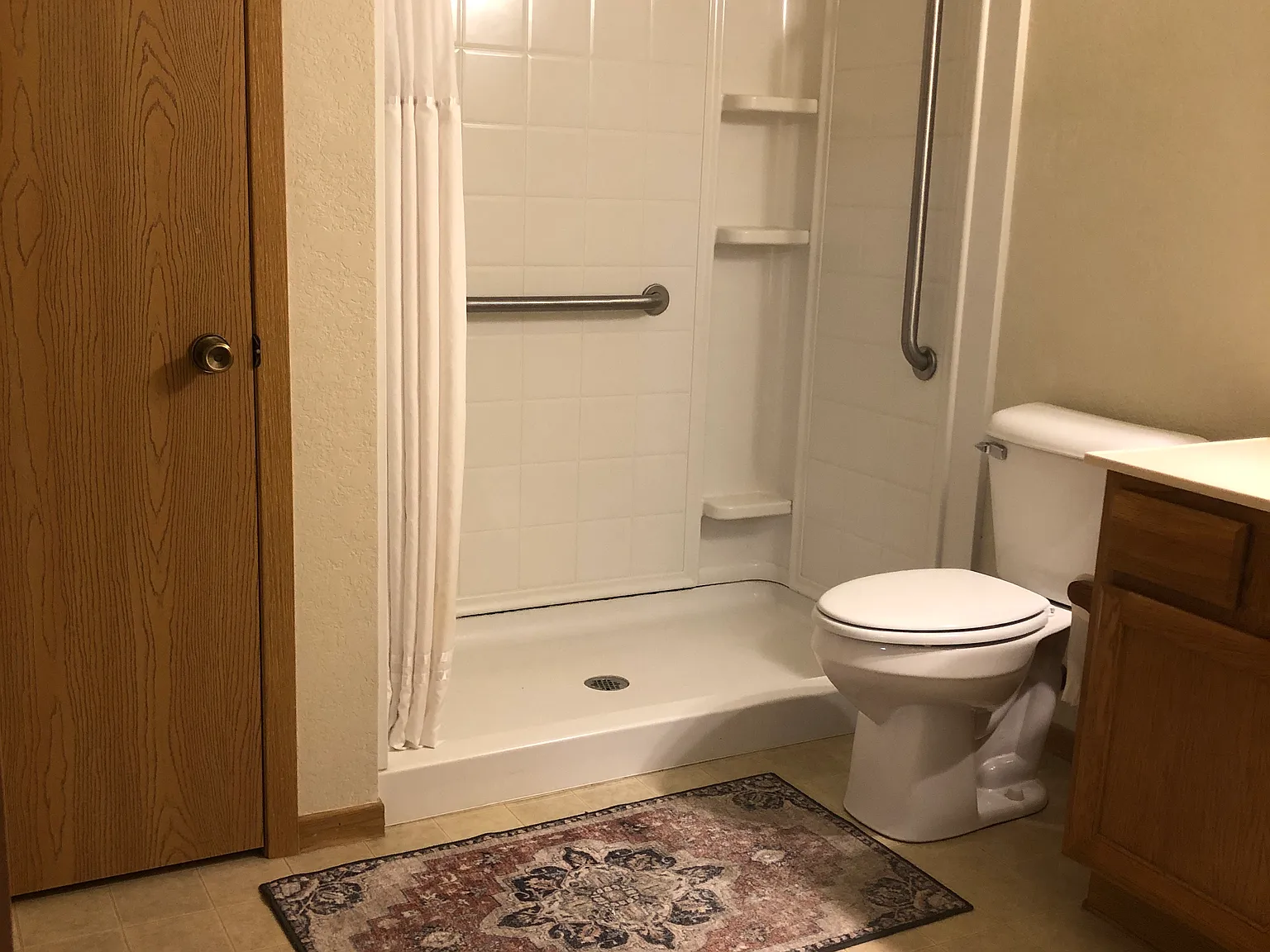 2 bed, 1153 sqft, $1,299 — Photo 4