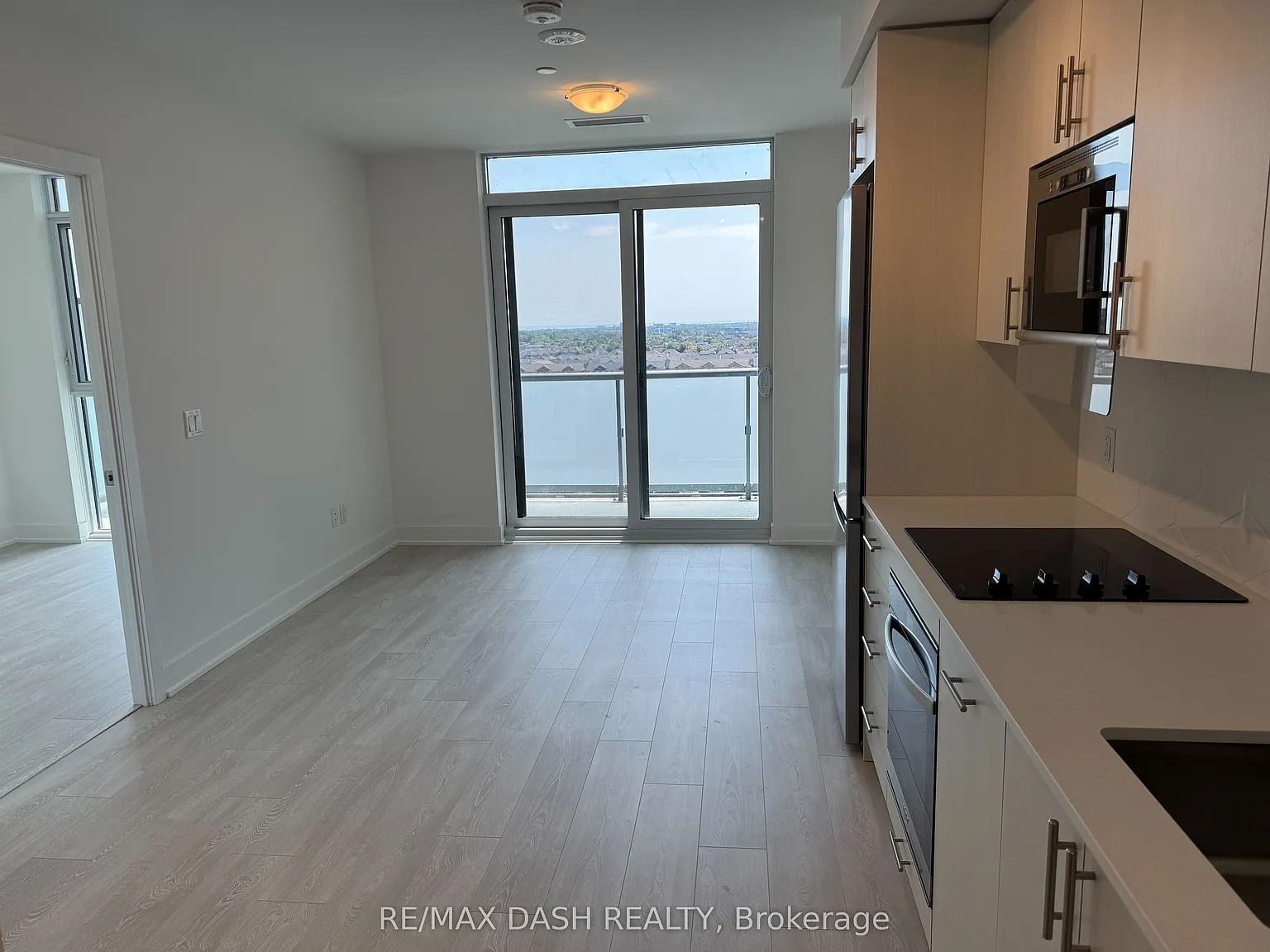 1 bed, $2,030 — Photo 4