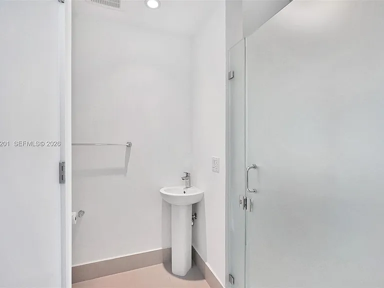 501 NE 31st St #702 — Photo 7