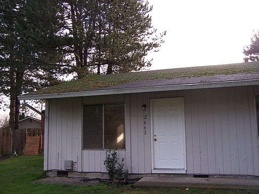 1st image of 2662 NE Hampton Ct