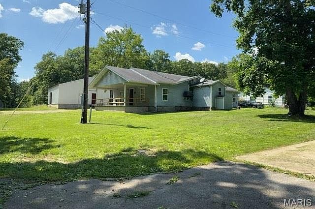 1st image of 1711 Buntons Holler Rd