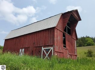 11377 W 16th Rd, Mesick, MI 49668