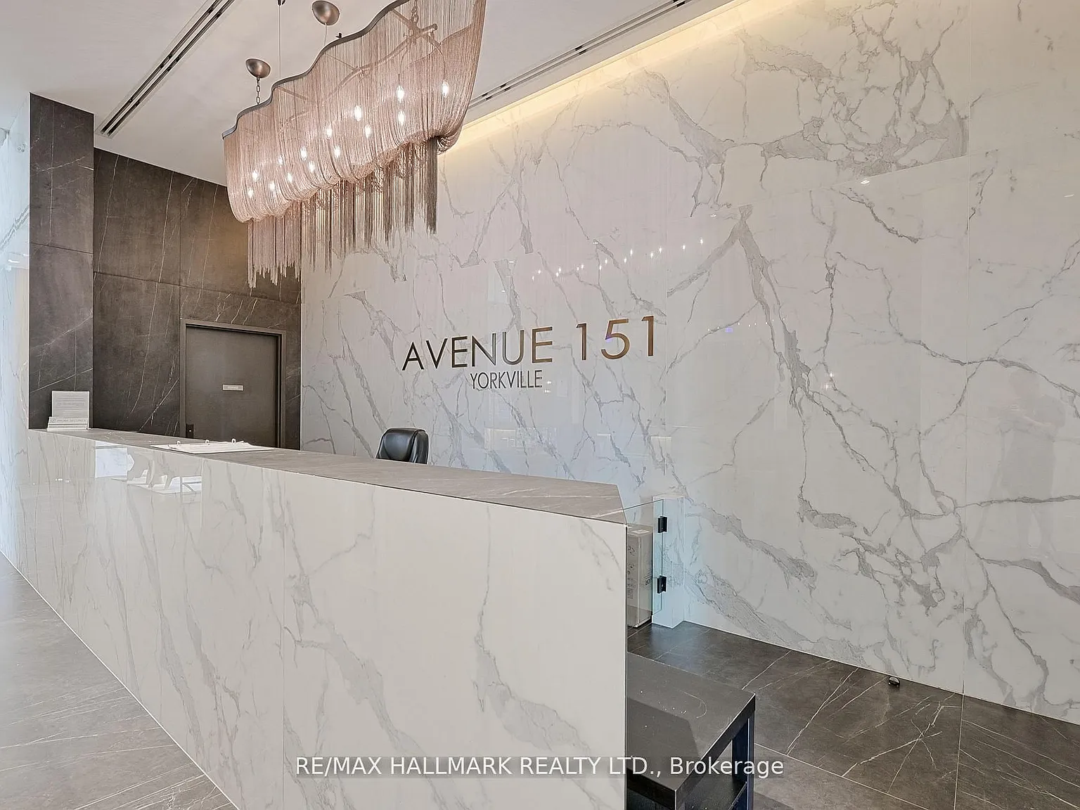 151 The Avenue — Photo 3