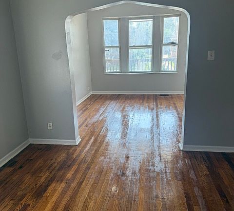 4th image of 8435 S Sangamon St