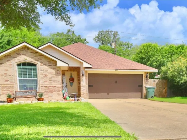 2401 Woodbend Dr, Bryan, TX 77803