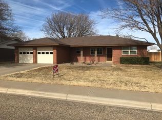 207 Cherokee Dr, Hereford, TX 79045
