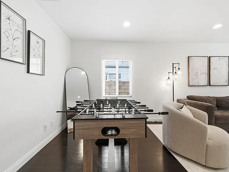 4136 Tilden Ave — Photo 9