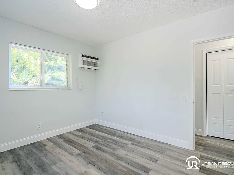 6650 Miller Dr #20 — Photo 19